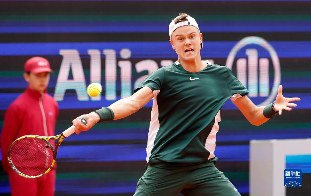 手做出了巨 手做出了巨