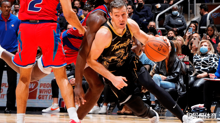 次夹击打击 次夹击打击